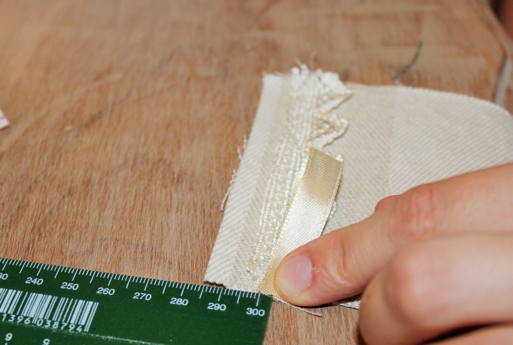 Make Your Own Fabric Advent Calendar Step by step A Zesty Life Make Your Own Fabric Advent Calendar Step by step A Zesty Life